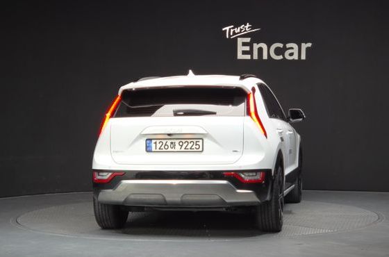 Kia Niro Signature — пробег 56 189 км — фото 4 из 5