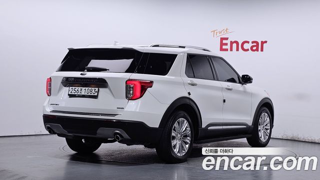 Ford Explorer 2.3 LimIted 4WD — пробег 61 692 км — фото 2 из 5