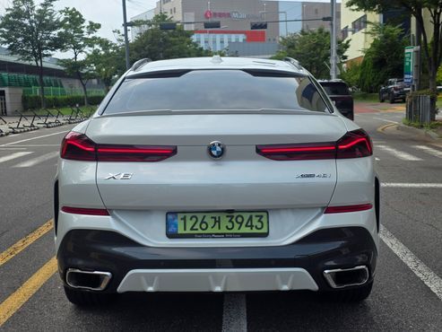 BMW X6 xDrive40i M Sport — пробег 5 636 км — фото 4 из 5