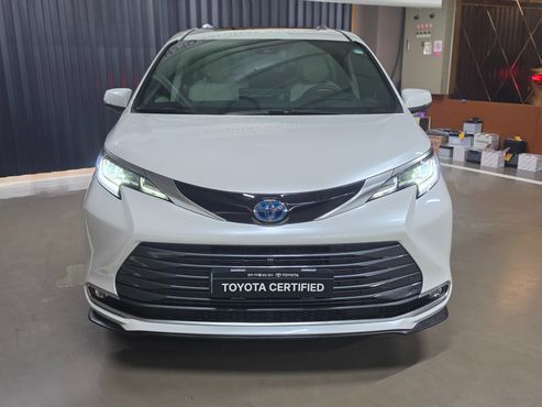 Toyota Sienna 2.5 Hybrid 2WD — пробег 4 353 км — фото 3 из 5