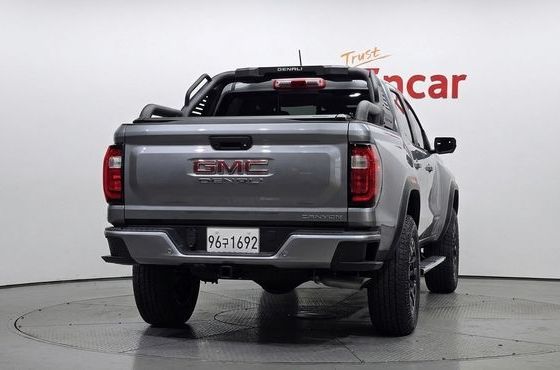 GMC Canyon 2.7T Denali — пробег 4 440 км — фото 4 из 5