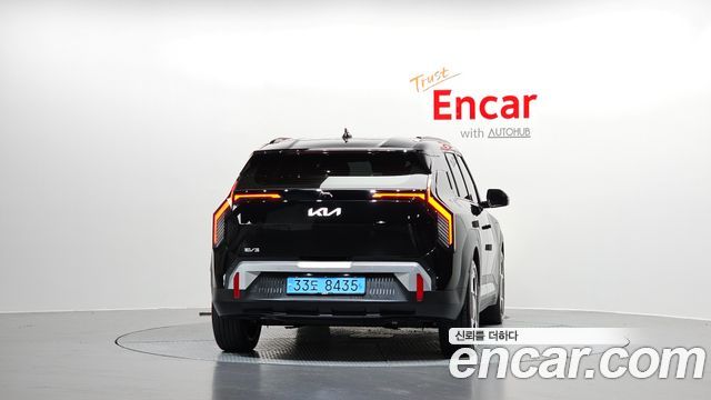 Kia EV3 Standard 2WD Air — пробег 53 715 км — фото 4 из 5