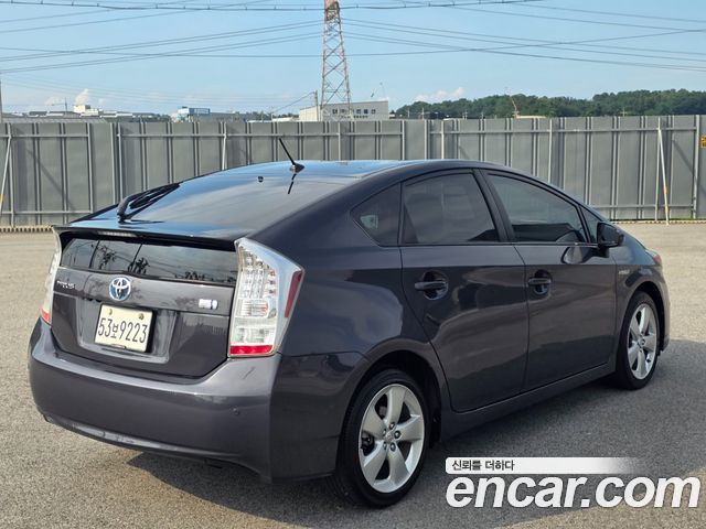 Toyota Prius из Кореи Encar
