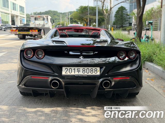 Ferrari F8 3.9 V8 — пробег 11 430 км — фото 4 из 5