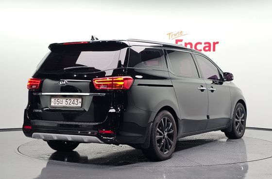 Kia Carnival 9-Seater Noblesse Special — пробег 132 300 км — фото 2 из 5