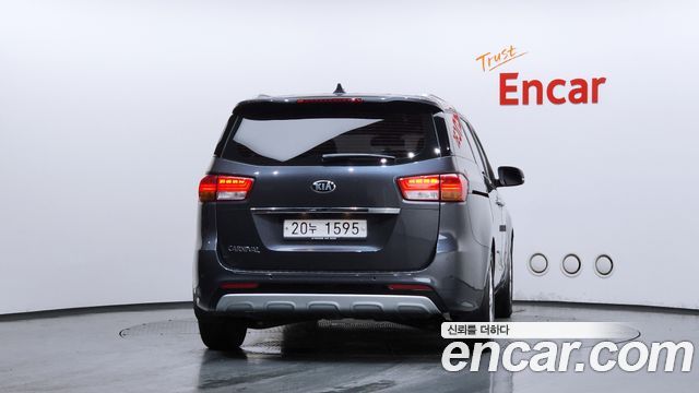 Kia Carnival из Кореи Encar