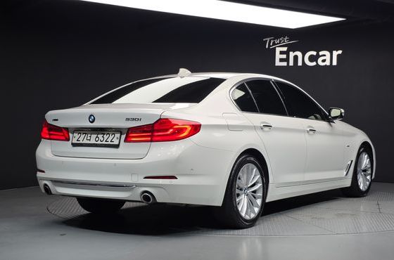 BMW 5-Series 530i xDrive Luxury Plus — пробег 112 821 км — фото 2 из 5