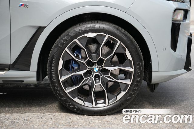 BMW X7 xDrive 40i M Sport 6STR — пробег 33 300 км — фото 3 из 5
