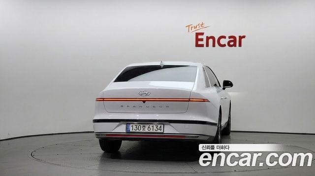 Hyundai Grandeur из Кореи Encar