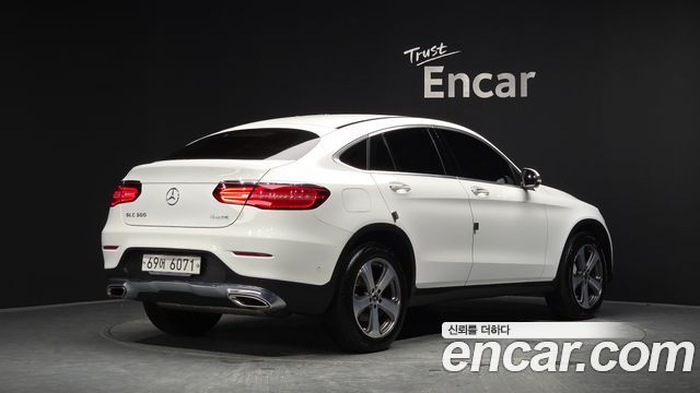 Mercedes-Benz GLC-Class GCL300 4MATIC Coupe — пробег 30 517 км — фото 2 из 5