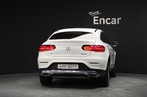 Mercedes-Benz GLC-Class GCL300 4MATIC Coupe — пробег 30 517 км — фото 4 из 5
