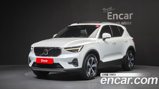 Volvo XC40 B4 Ultimate Bright — пробег 92 578 км — фото 1 из 5