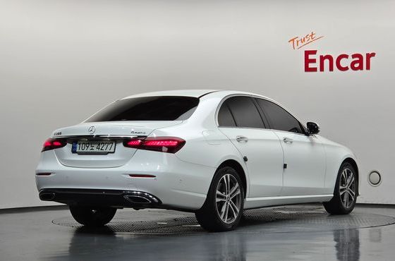 Mercedes-Benz E-Class E350 4MATIC Avantgarde — пробег 55 273 км — фото 2 из 5