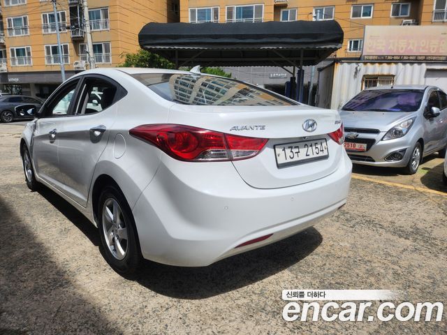 Hyundai AVANTE M16 GDI Luxury — пробег 145 654 км — фото 3 из 5