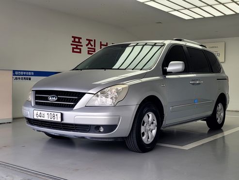 Kia Carnival 9-Seater LPI GLX Standard — пробег 260 000 км — фото 2 из 5