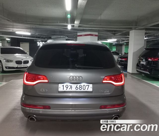 Audi Q7 35 TDI Quattro Dynamic 4L — пробег 189 000 км — фото 4 из 5