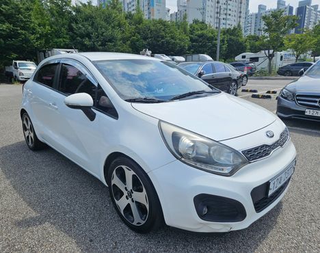 Kia pride 1.6 GDI Hatchback Prestige — пробег 144 805 км — фото 3 из 5