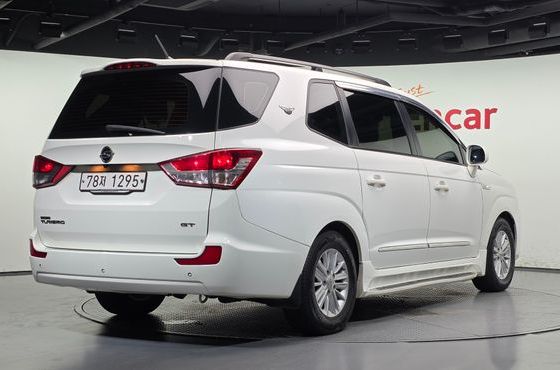 Ssangyong KORANDO 2WD GT 11-seater — пробег 146 544 км — фото 2 из 5