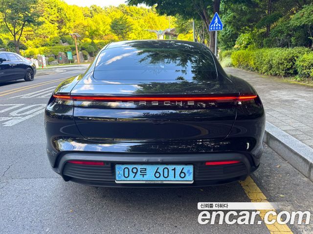 Porsche Taycan Base — пробег 22 300 км — фото 5 из 5