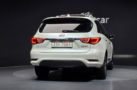 Infiniti QX60 3.5 AWD — пробег 78 053 км — фото 4 из 5