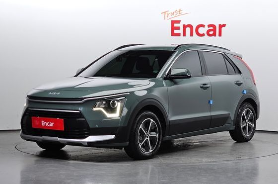 Kia Niro Prestige — пробег 60 780 км — фото 1 из 5