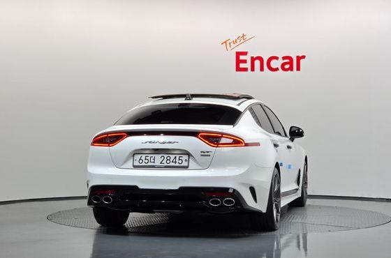 Kia Stinger 2.0 Turbo AWD Platinum — пробег 82 134 км — фото 4 из 5