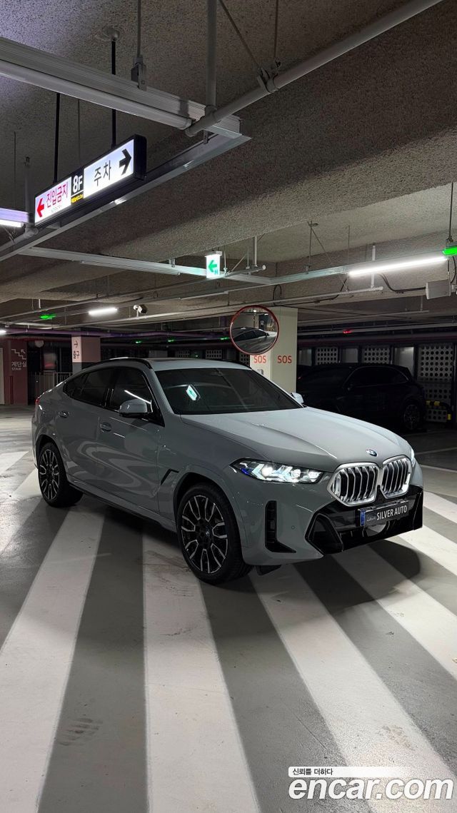 BMW X6 xDrive40i M Sport — пробег 20 км — фото 1 из 5
