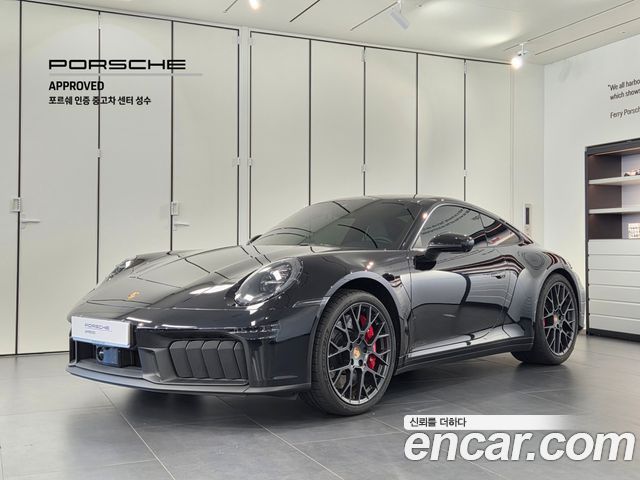 Porsche 911 Carrera 4 GTS — пробег 330 км — фото 1 из 5