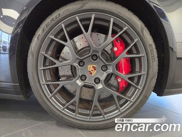 Porsche 911 Carrera 4 GTS — пробег 330 км — фото 5 из 5