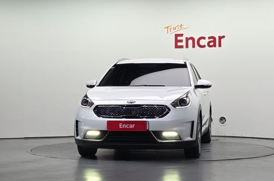 Kia Niro Luxury — пробег 142 793 км — фото 3 из 5