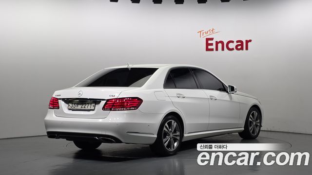 Mercedes-Benz E-Class E220 CDI Avantgarde — пробег 180 909 км — фото 2 из 5
