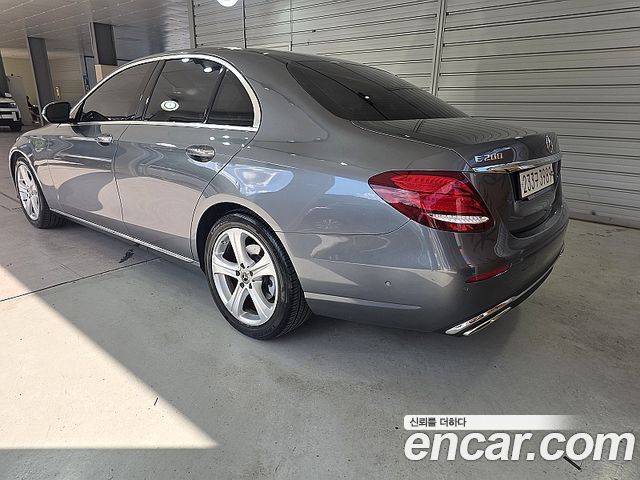 Mercedes-Benz E-Class из Кореи Encar