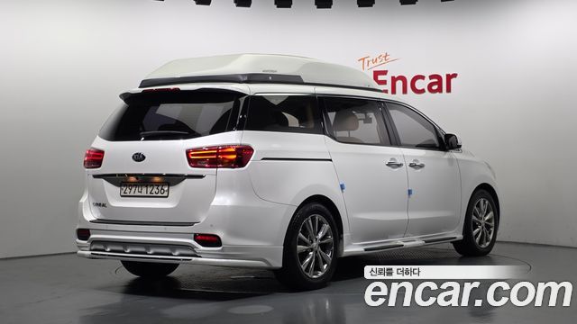 Kia Carnival из Кореи Encar