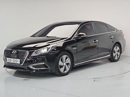 Hyundai Sonata 2.0 HEV Premium — пробег 216 582 км — фото 1 из 5