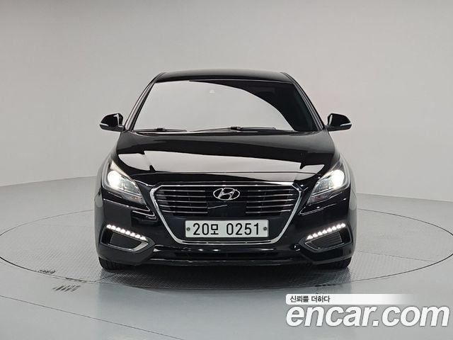Hyundai Sonata 2.0 HEV Premium — пробег 216 582 км — фото 2 из 5