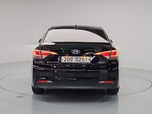 Hyundai Sonata 2.0 HEV Premium — пробег 216 582 км — фото 3 из 5