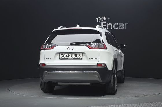 Jeep Cherokee 2.4 Limited AWD — пробег 17 356 км — фото 4 из 5