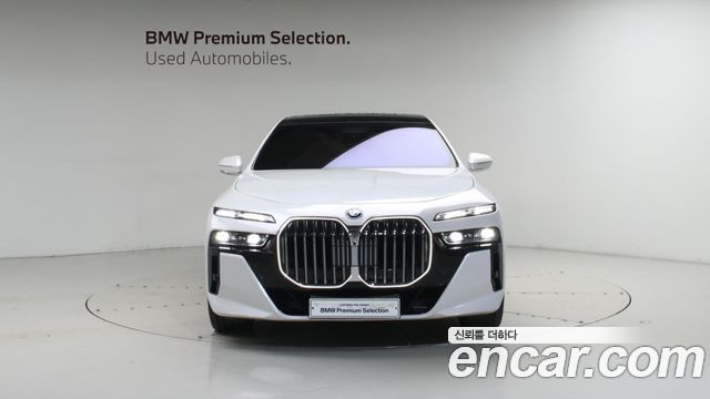 BMW 7-Series 750e xDrive M Sport — пробег 8 057 км — фото 3 из 5