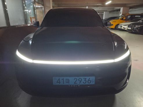 Tesla Model Y Premium RWD — пробег 2 277 км — фото 1 из 5