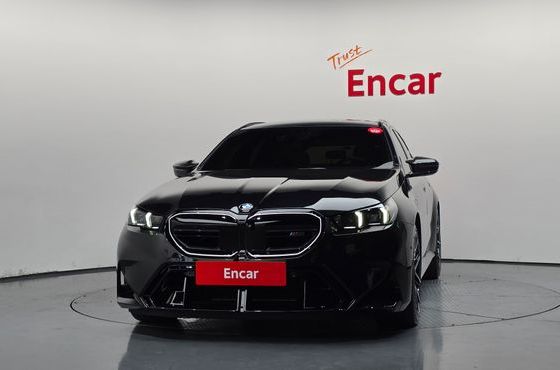 BMW M5 M5 Touring — пробег 5 550 км — фото 3 из 5