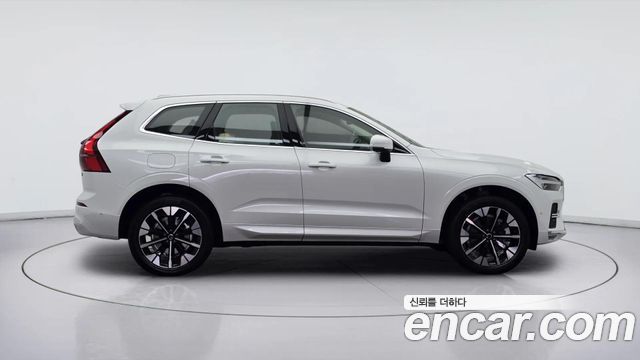 Volvo XC60 T8 Ultra Bright — пробег 69 км — фото 3 из 5