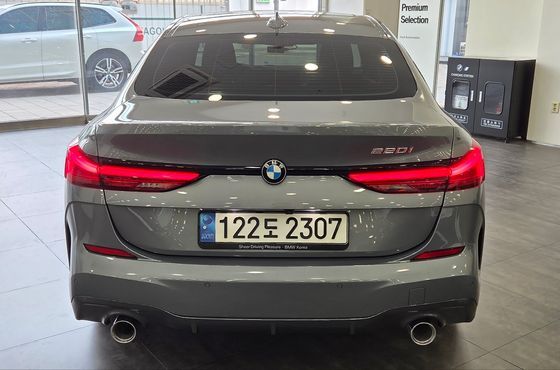 BMW 2-Series 220i M Sports — пробег 40 036 км — фото 4 из 5