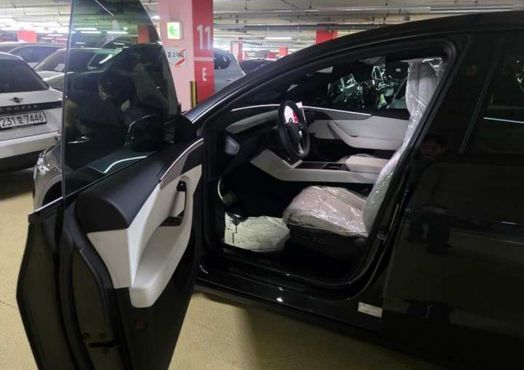 Tesla Model Y L Long Range AWD — пробег 1 км — фото 4 из 5