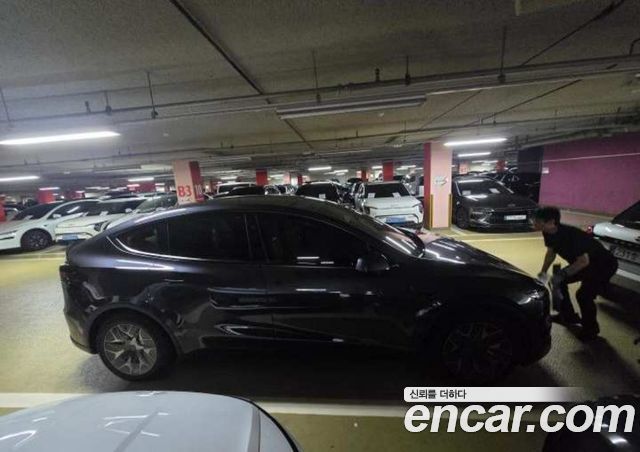 Tesla Model Y L Long Range AWD — пробег 1 км — фото 5 из 5