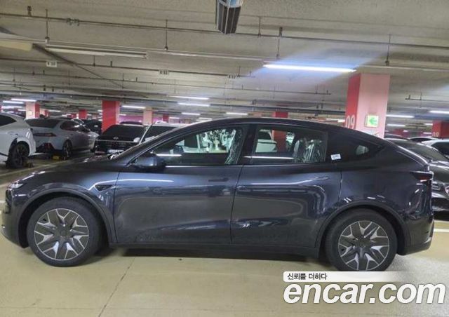 Tesla Model Y L Long Range AWD — пробег 1 км — фото 2 из 5