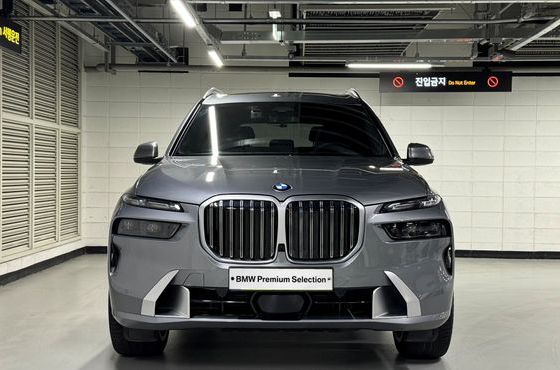 BMW X7 xDrive 40d Design Pure Excellence 7-Seater — пробег 10 592 км — фото 2 из 5
