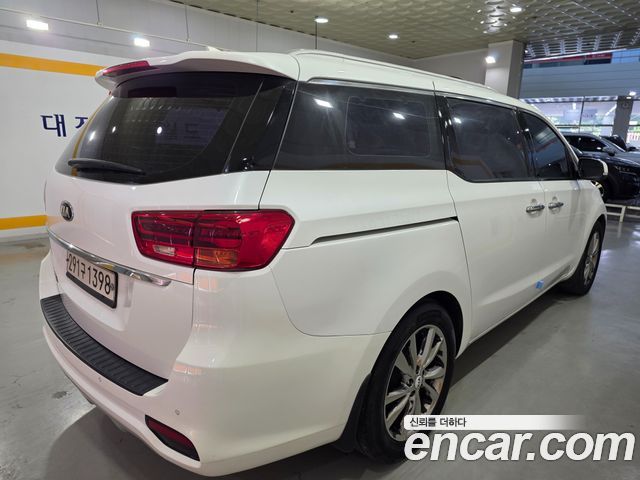 Kia Carnival из Кореи Encar