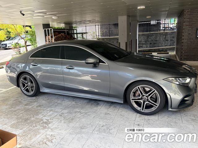 Mercedes-Benz CLS-Class CLS300d AMG Line — пробег 106 500 км — фото 3 из 5