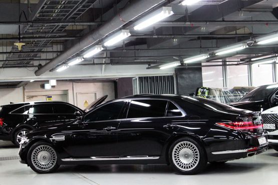Genesis G90 3.3 T AWD Premium — пробег 136 000 км — фото 4 из 5