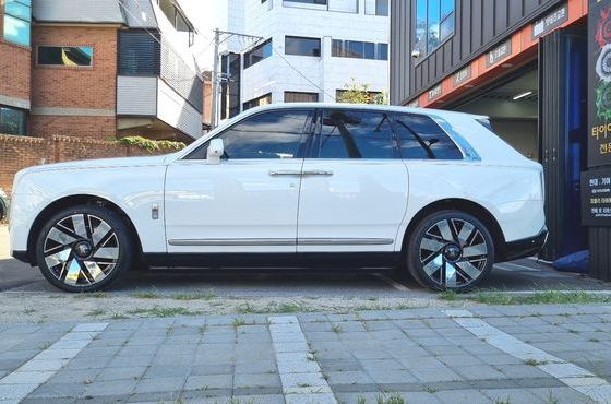 Rolls-Royce Cullinan 6.7 V12 — пробег 14 000 км — фото 4 из 5